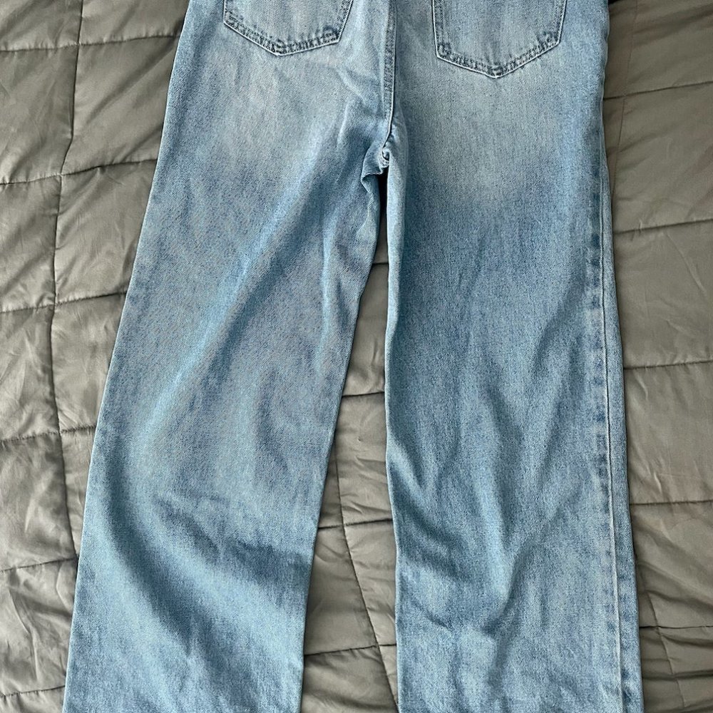 NEW- HIGH RISE WIDE LEG JEANS - Picture 2 of 8